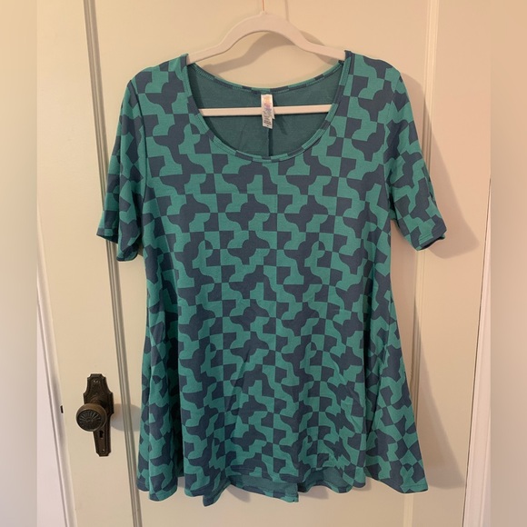 LuLaRoe Perfect T size M EUC - Picture 1 of 3